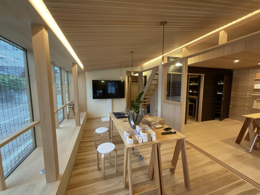 GALLERY61